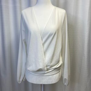 Full Circle Trends white dressy blouse w/ tie back & deep V-shape front Size XL